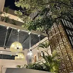 Urban Towers - Brand New Contemporary Apartment In Downtown